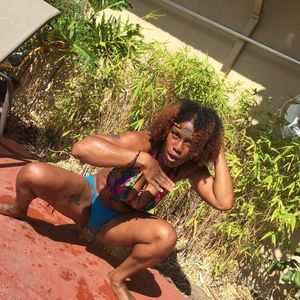 Meet your Posher, Ynobe